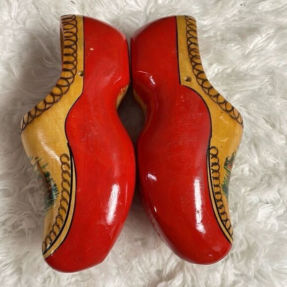 Wooden Holland Handcarved Shoes Home Decor Red and Tan Windmills READ - Picture 9 of 10